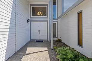 2014 NE 164th Pl, Portland, OR 97230 - Photo 4