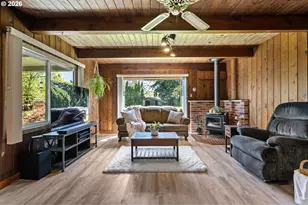 1295 Betty Ln, Eugene, OR 97404 - Photo 10