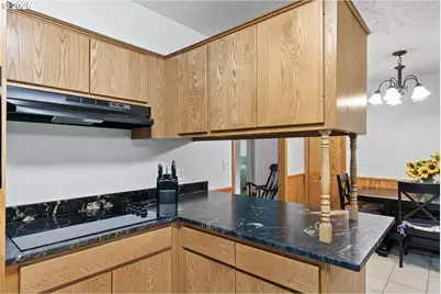 1295 Betty Ln, Eugene, OR 97404 - Photo 8