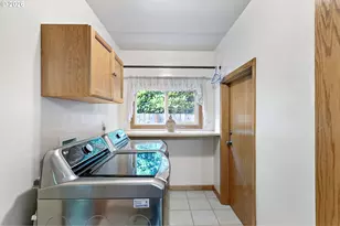 1295 Betty Ln, Eugene, OR 97404 - Photo 18