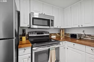 2102 NW Kelly Dr, Vancouver, WA 98665 - Photo 12