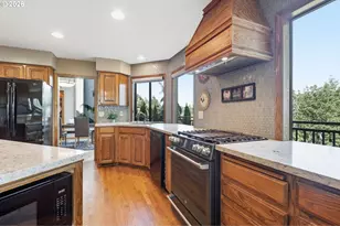 7823 SE 140th Dr, Portland, OR 97236 - Photo 10