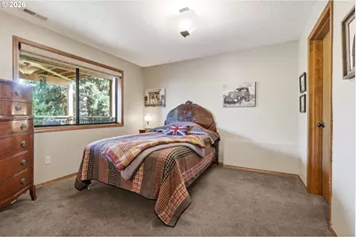 7823 SE 140th Dr, Portland, OR 97236 - Photo 30