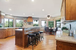 7823 SE 140th Dr, Portland, OR 97236 - Photo 8