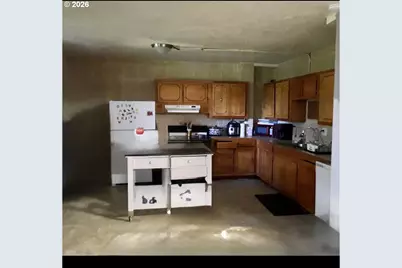 132 E Main St, Sheridan, OR 97378 - Photo 2