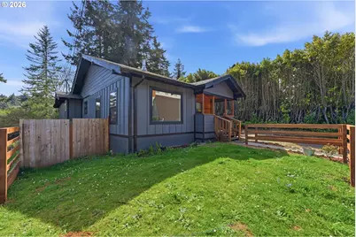 1391 Central Ave, Coos Bay, OR 97420 - Photo 2