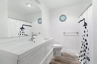 303 NW Uptown Terrace, Portland, OR 97210 - Photo 10