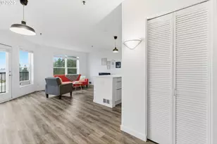 303 NW Uptown Terrace, Portland, OR 97210 - Photo 18