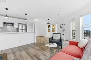 303 NW Uptown Terrace, Portland, OR 97210 - Photo 4