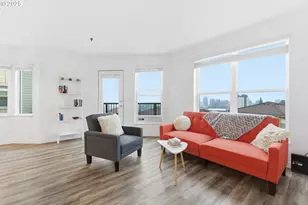 303 NW Uptown Terrace, Portland, OR 97210 - Photo 4