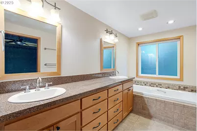 30950 SW Willamette Way, Wilsonville, OR 97070 - Photo 24