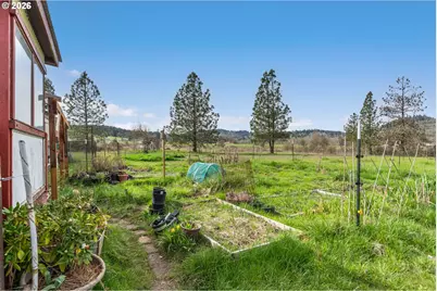 33665 Hampton Rd, Eugene, OR 97405 - Photo 24