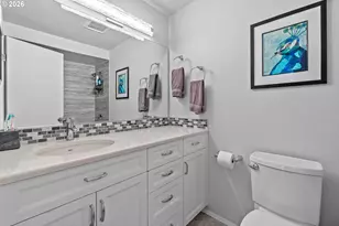 855 SW Spring Ln, Portland, OR 97225 - Photo 24