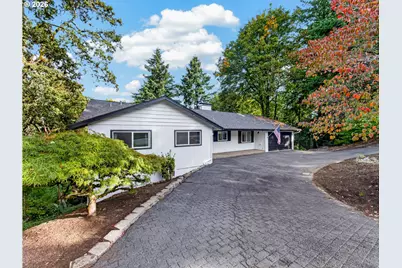 17701 Overlook Cir, Lake Oswego, OR 97034 - Photo 2