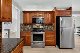 17701 Overlook Cir, Lake Oswego, OR 97034 - Photo 10