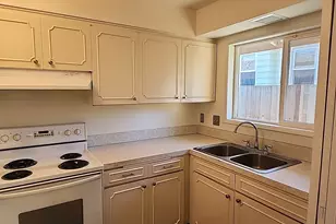 36 SE 52nd Ave, Portland, OR 97215 - Photo 24