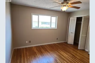 36 SE 52nd Ave, Portland, OR 97215 - Photo 6