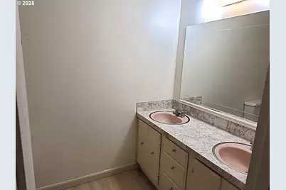 36 SE 52nd Ave, Portland, OR 97215 - Photo 28