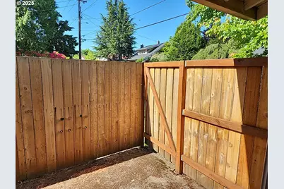 36 SE 52nd Ave, Portland, OR 97215 - Photo 34