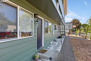 2910 SE Gladstone St, Portland, OR 97202 - Photo 12