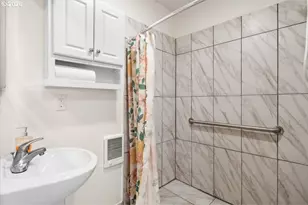 1923 Waymire St, Salem, OR 97304 - Photo 22