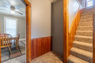 243 N Lane St, Cottage Grove, OR 97424 - Photo 12