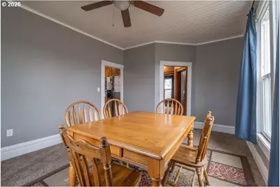 243 N Lane St, Cottage Grove, OR 97424 - Photo 8