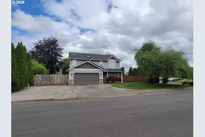 1301 NW 4th Ave, Battle Ground, WA 98604 - Photo 2