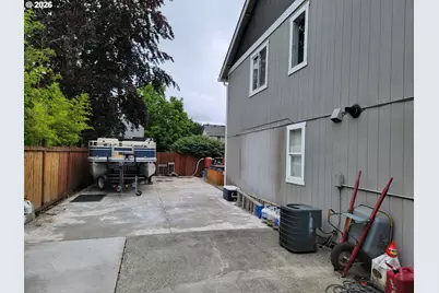 1301 NW 4th Ave, Battle Ground, WA 98604 - Photo 8