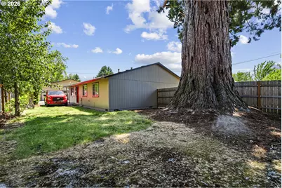 605 S Center St, Newberg, OR 97132 - Photo 8