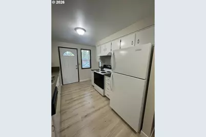 605 S Center St, Newberg, OR 97132 - Photo 10
