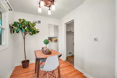 12050 NE Broadway, Portland, OR 97220 - Photo 10