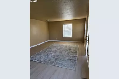 1589 NW Calkins Ave, Roseburg, OR 97471 - Photo 8