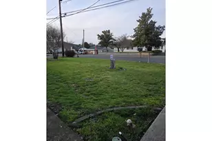 1589 NW Calkins Ave, Roseburg, OR 97471 - Photo 22