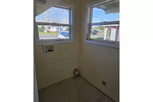 1589 NW Calkins Ave, Roseburg, OR 97471 - Photo 10