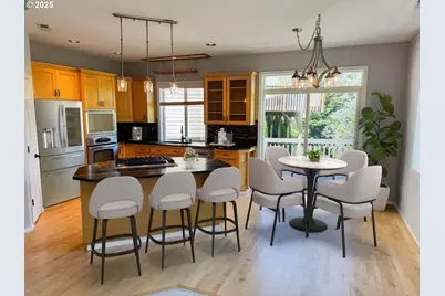 13728 SW 130th Pl, Portland, OR 97223 - Photo 4