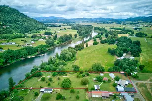 1548 Harlan St, Roseburg, OR 97471 - Photo 4