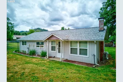 1548 Harlan St, Roseburg, OR 97471 - Photo 6