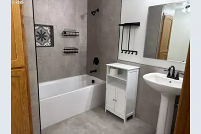 717 Creswood Dr, Creswell, OR 97426 - Photo 14
