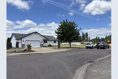 717 Creswood Dr, Creswell, OR 97426 - Photo 22