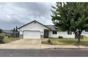 717 Creswood Dr, Creswell, OR 97426 - Photo 2