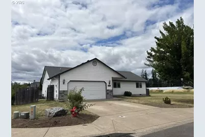 717 Creswood Dr, Creswell, OR 97426 - Photo 1