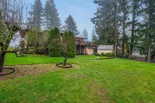 690 Marylhurst Dr, West Linn, OR 97068 - Photo 36