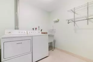 690 Marylhurst Dr, West Linn, OR 97068 - Photo 30