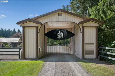 22396 S Parrot Creek Rd, Oregon City, OR 97045 - Photo 2