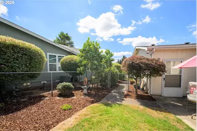 4055 Royal Ave #87, Eugene, OR 97402 - Photo 26