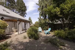 1941 SW Westvale Ct, McMinnville, OR 97128 - Photo 28