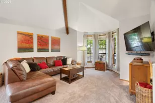 8005 SW Churchill Ct, Tigard, OR 97224 - Photo 2