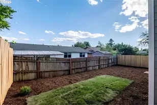 730 E Elmore St, Lebanon, OR 97355 - Photo 32