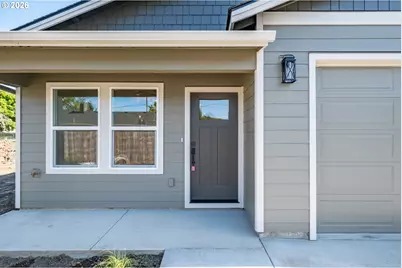 730 E Elmore St, Lebanon, OR 97355 - Photo 2
